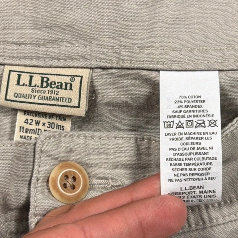 L.L. Bean Ripstop Explorer Pants Mens 42x30 Khaki Stretch Cotton Blend Outdoor